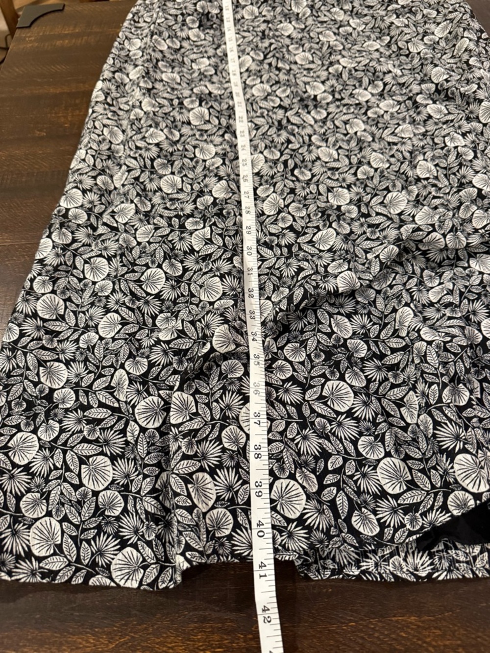 LOFT Black & White Floral Maxi Dress Ruffle Strap Flowy XS Summer Boho - Picture 7 of 9